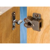 Мебельная роликовая защелка 22.01.510-0 оцинкованная 