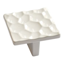 Ручка кнопка квадратная 468032PC01 цвет глянцевый белый ширина 50 мм крепление 32 мм Ручка кнопка квадратная 468032PC01 цвет глянцевый белый ширина 50 мм крепление 32 мм